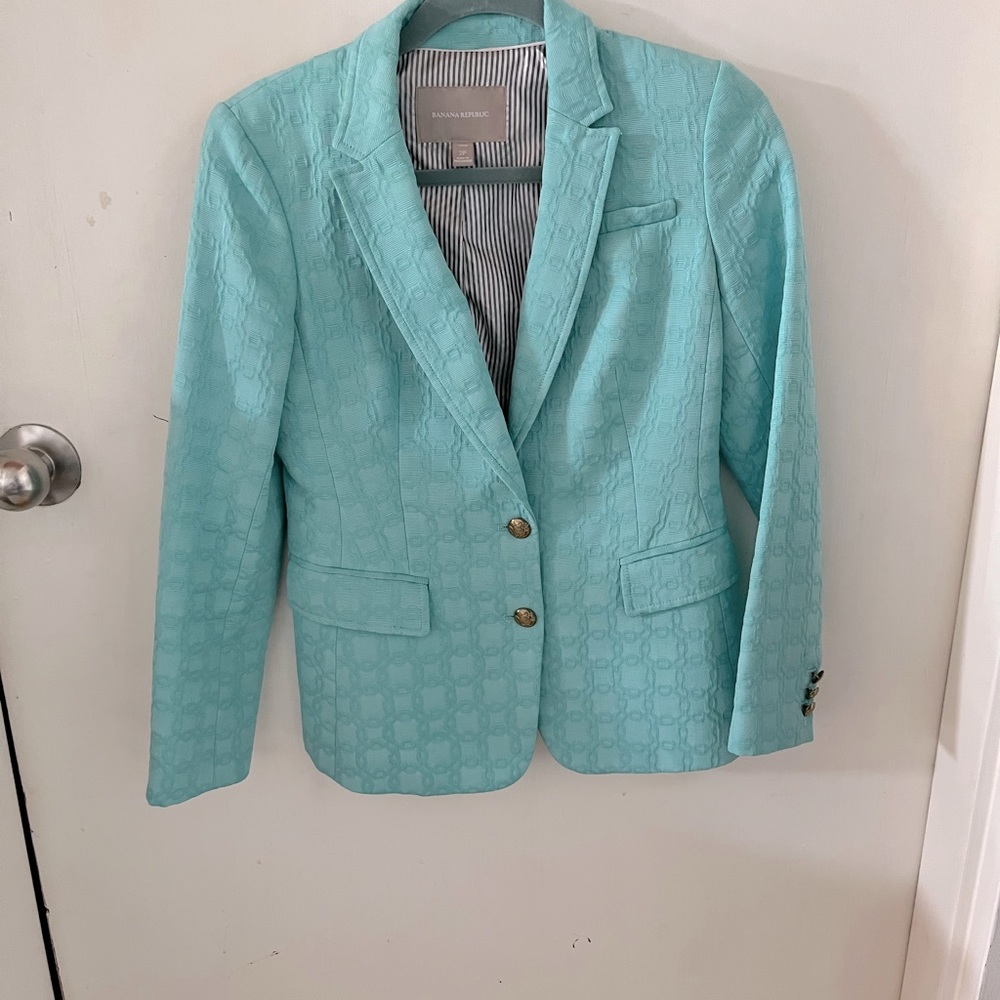 Sea foam green pastel Cotten blend lined blazer.  2P beautifully lined